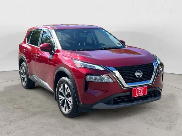 Used 2023 Red Nissan SV image 7