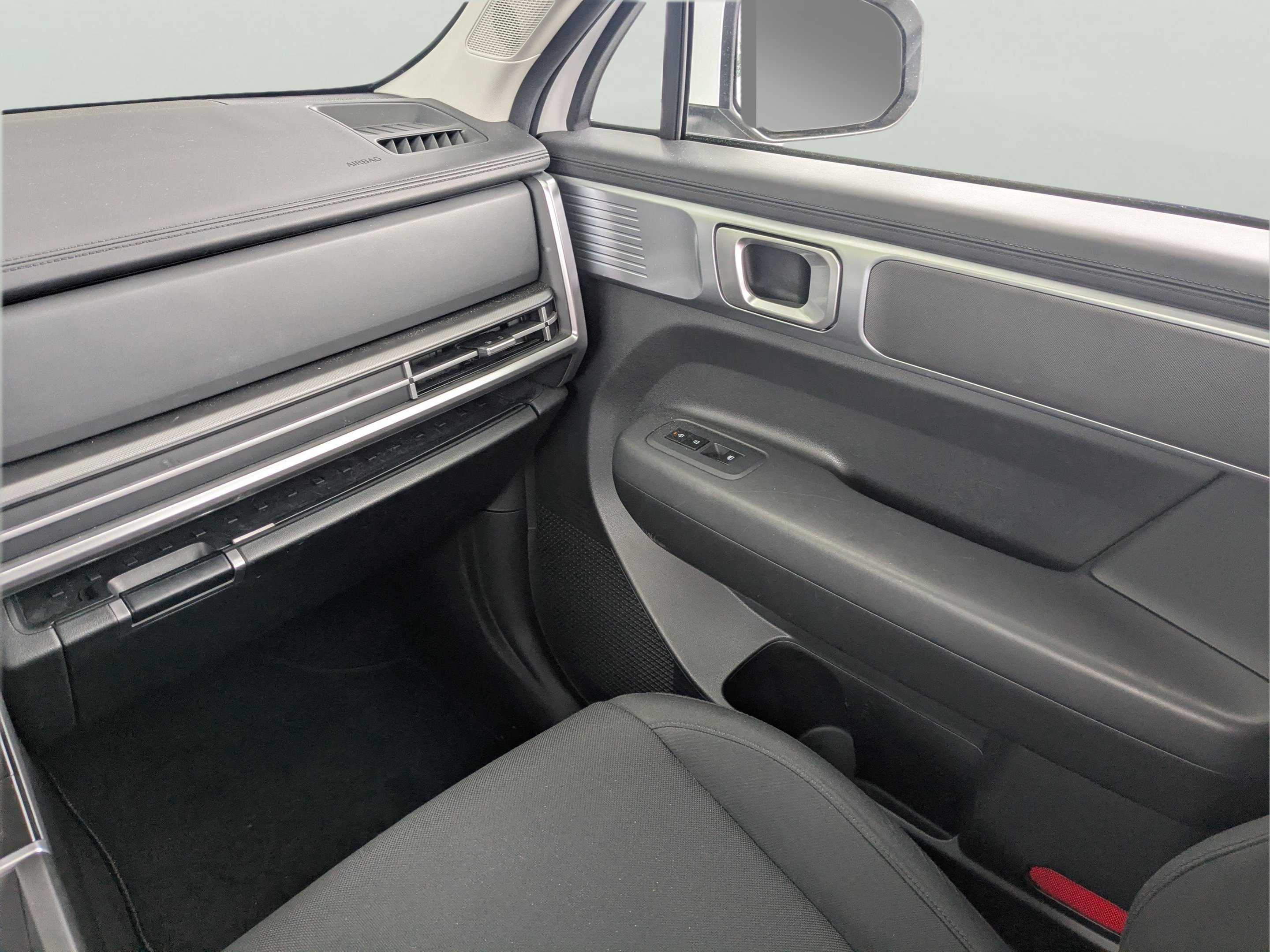 2024 Hyundai Santa Fe SE - Photo 16