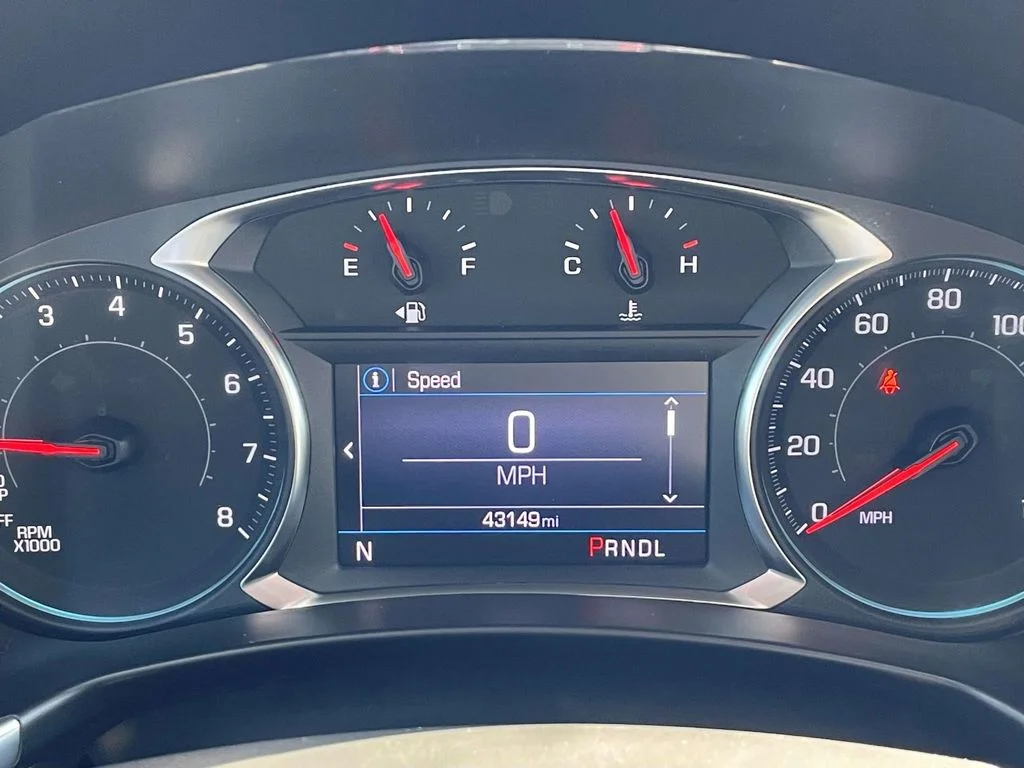 Used 2023 Sterling Gray Metallic Chevrolet LT image 22