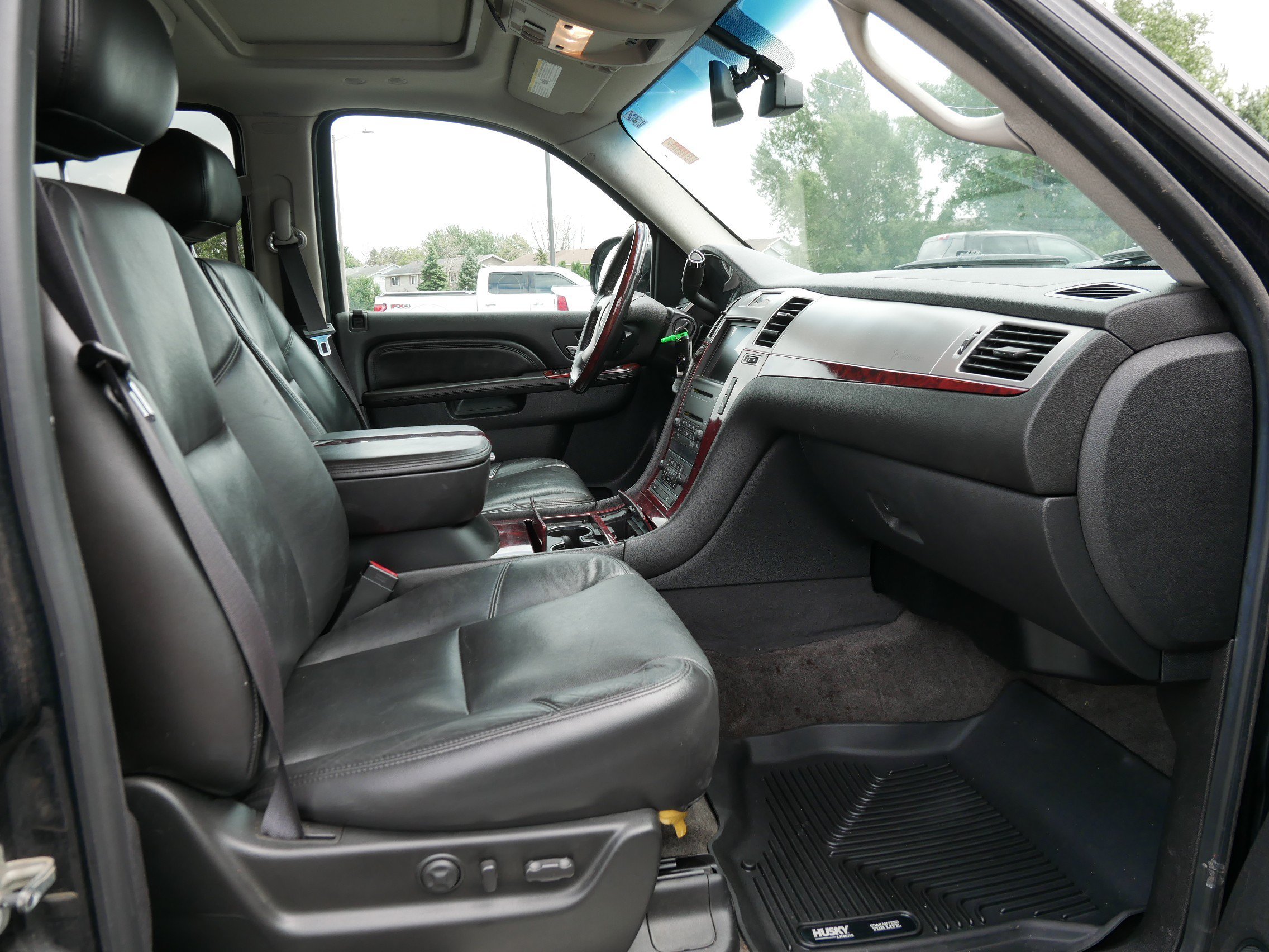 Used 2010 Black Ice Cadillac Premium image 15
