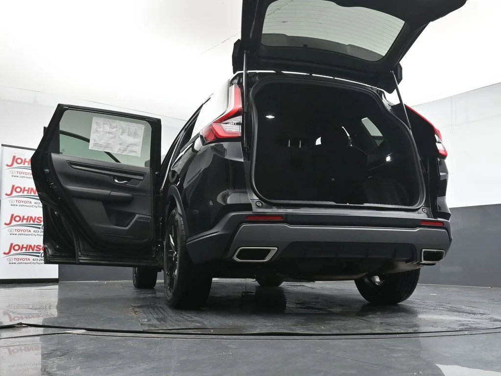 Used 2024  Honda Sport image 45