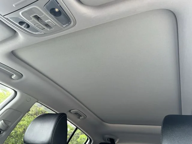 Used 2022 White Kia EX image 18