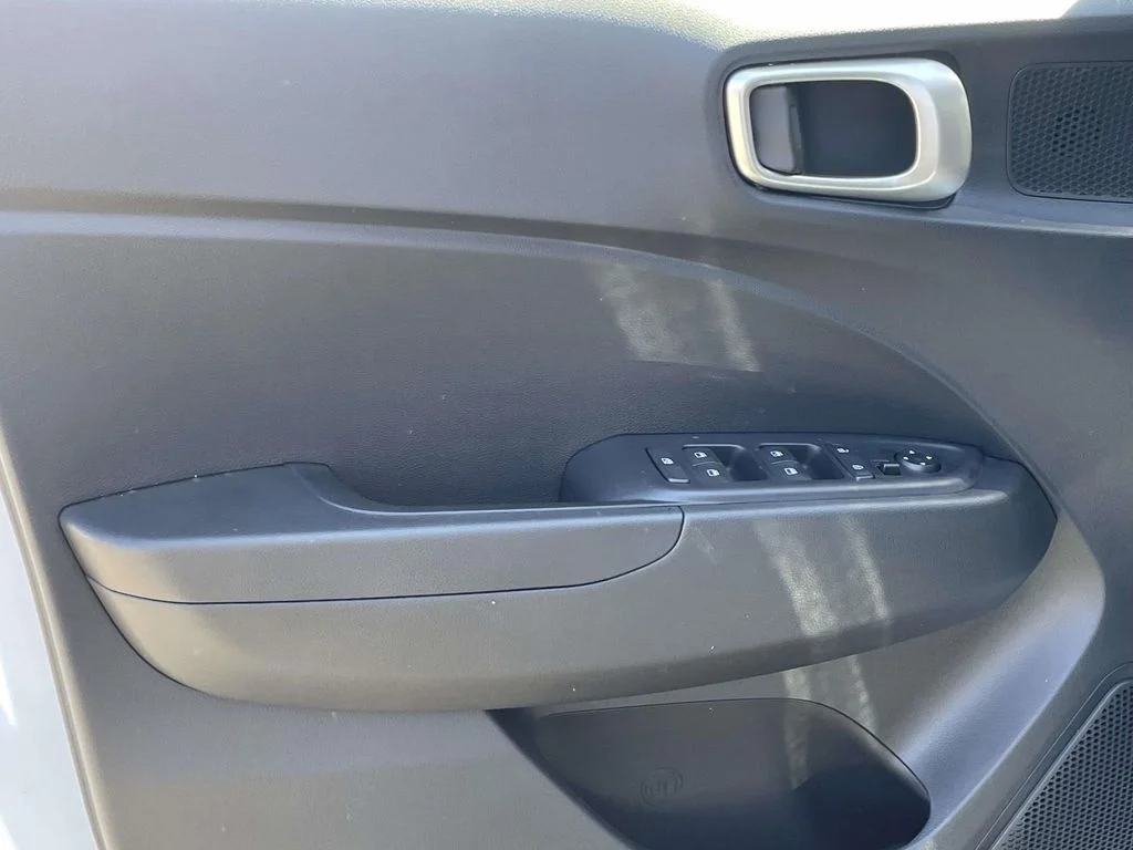 New 2026 White Hyundai SE image 13