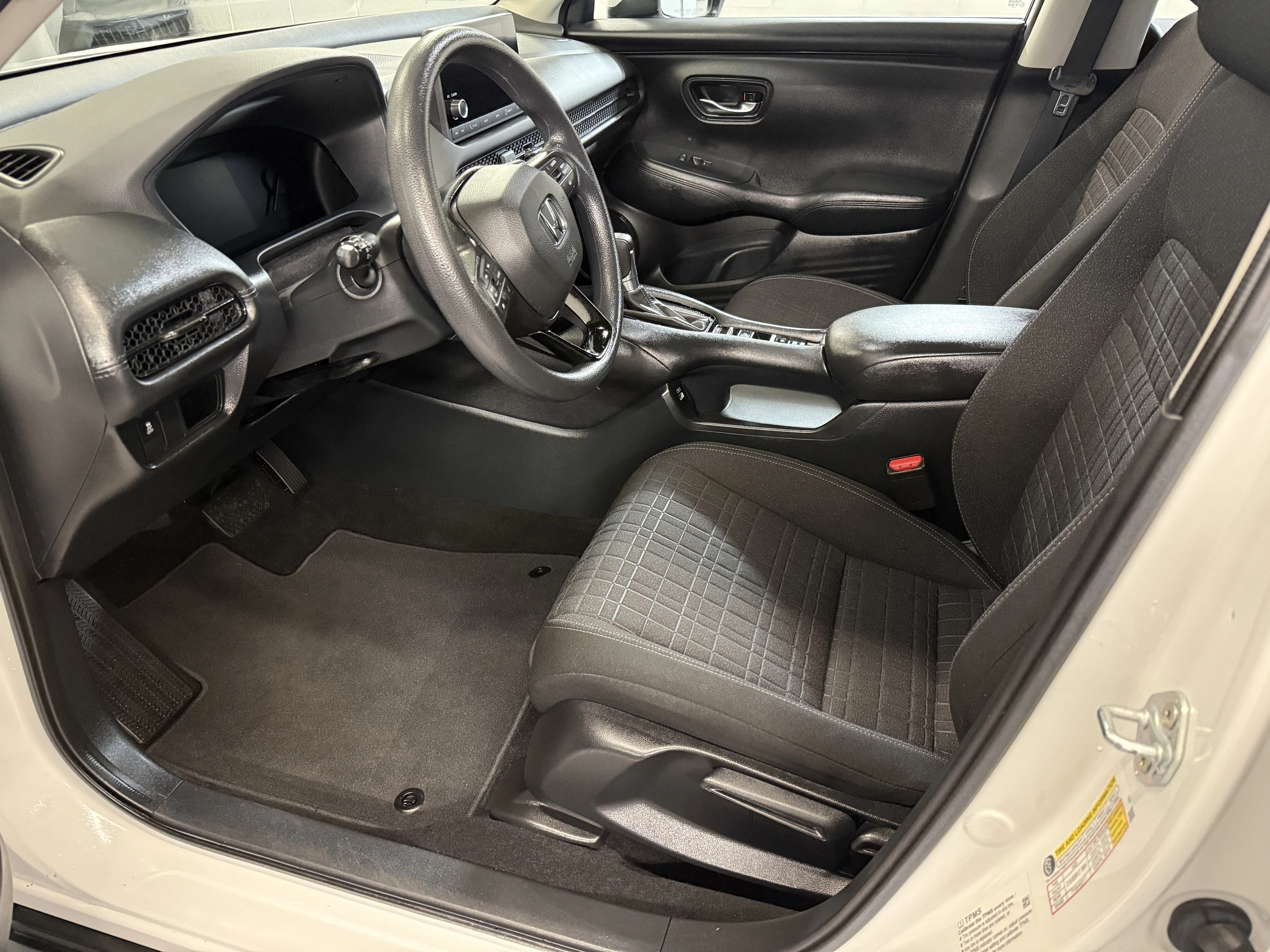 Certified Used 2023 Platinum White Pearl Honda LX image 14