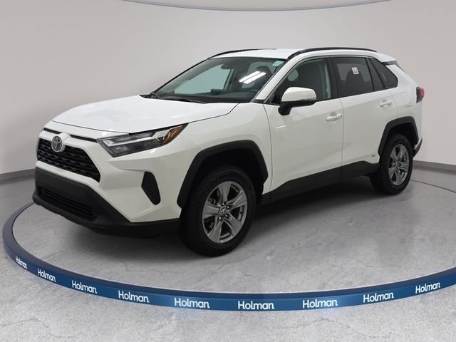 Certified Used 2025 White Toyota XLE image 1