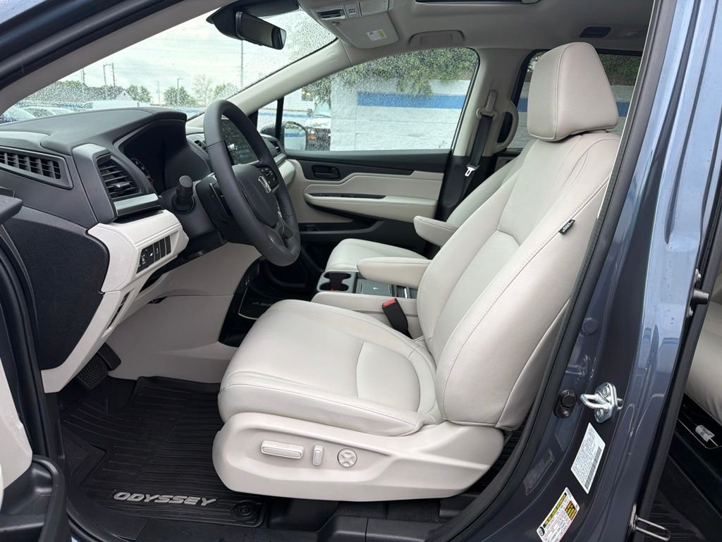 2026 Honda Odyssey EX-L - Photo 18