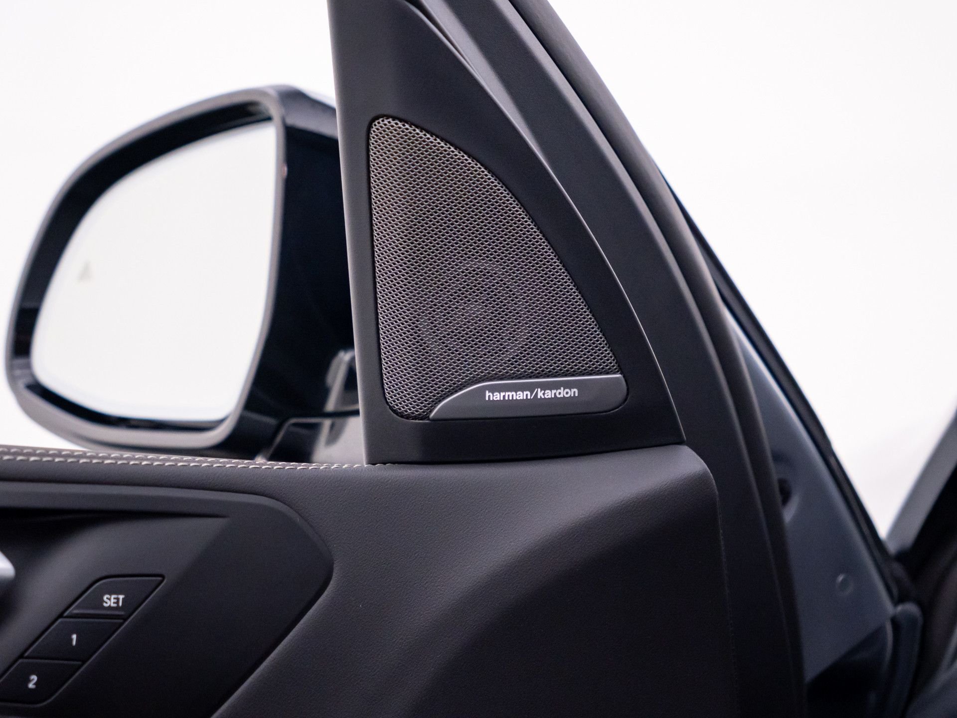 New 2026 Skyscraper Grey Metallic BMW xDrive40i image 15