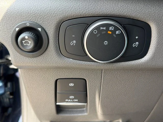 New 2026 Blue Metallic Ford Base image 29