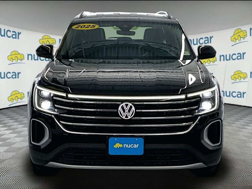 Used 2025 Black Volkswagen 2.0T SE w/Technology image 2