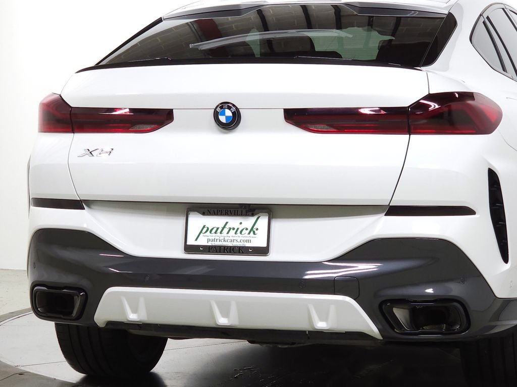 Used 2026 White BMW xDrive40i image 7