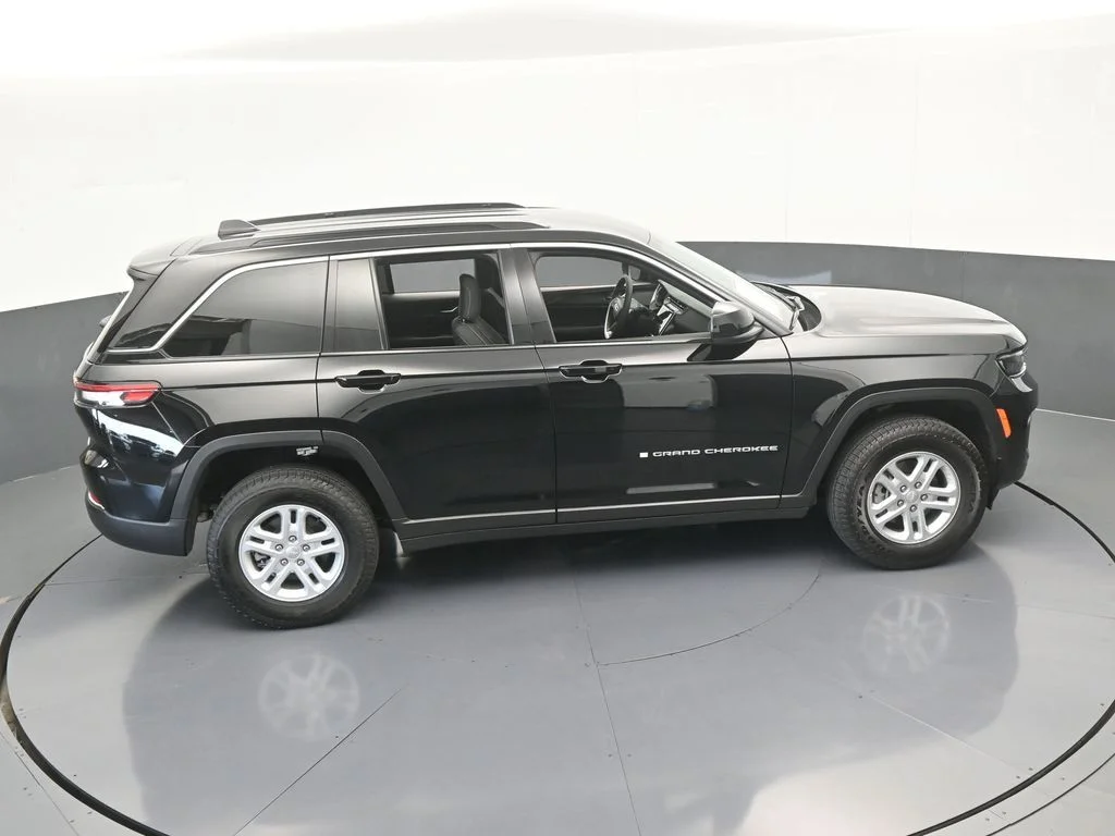 2025 Jeep Grand Cherokee Laredo - Photo 49