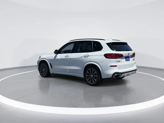 Used 2019 White BMW xDrive40i image 5