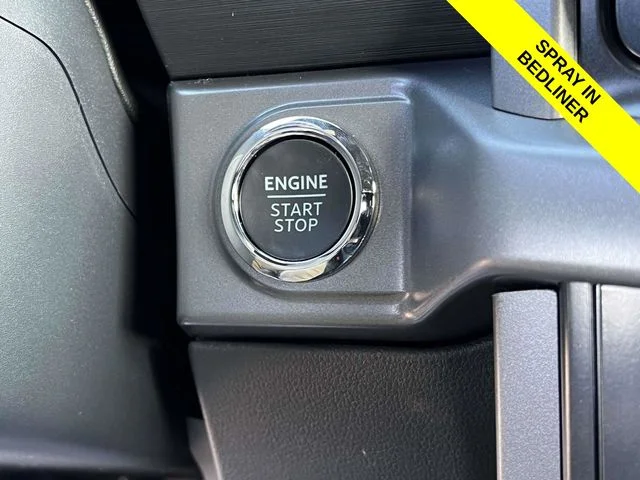 New 2026 Agate Black Metallic Ford XLT image 20