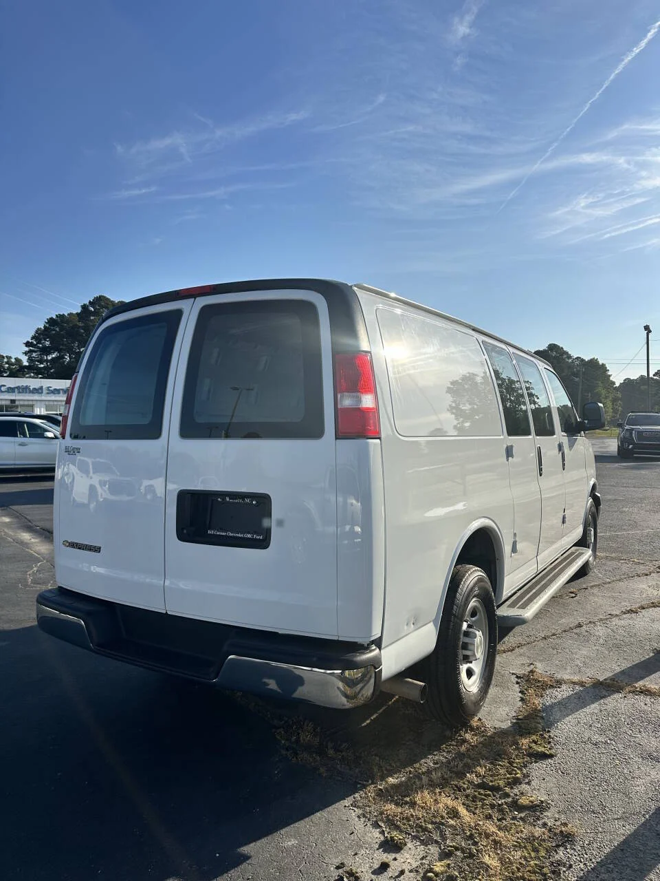 Used 2023 White Chevrolet 2500 3dr Cargo Van image 6