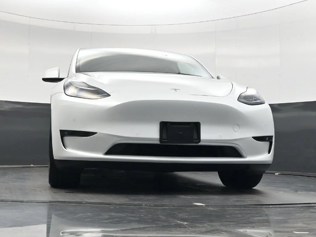 Used 2022  Tesla Long Range image 24