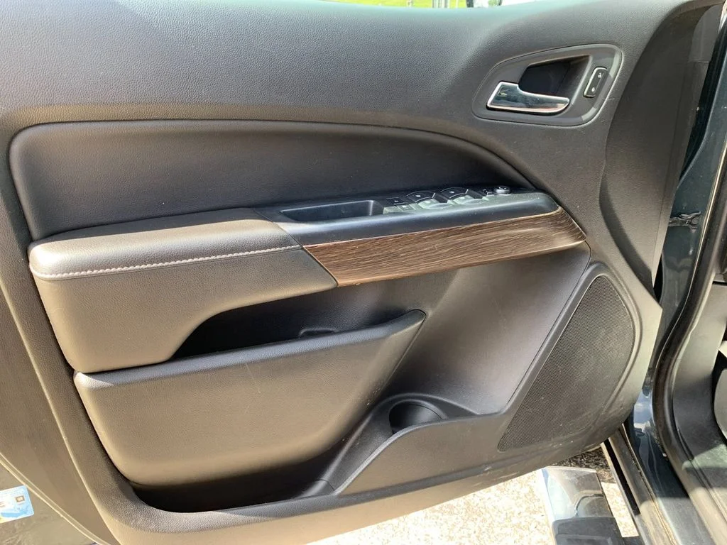 Used 2017 Gray GMC Denali image 12