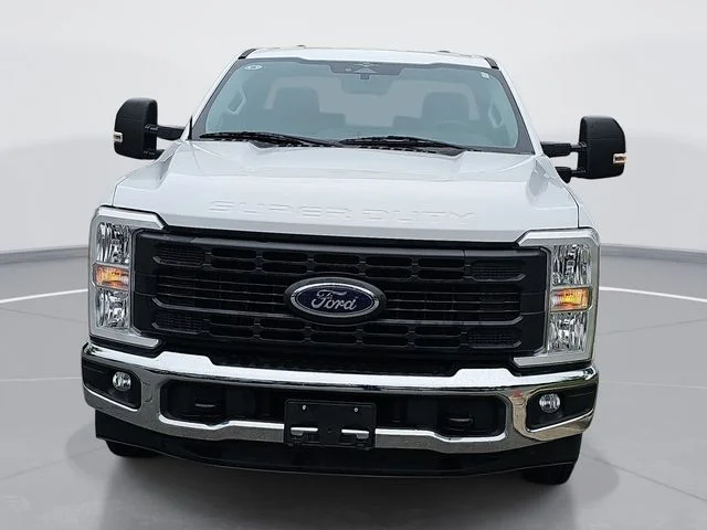 Used 2023 White Ford XL image 2