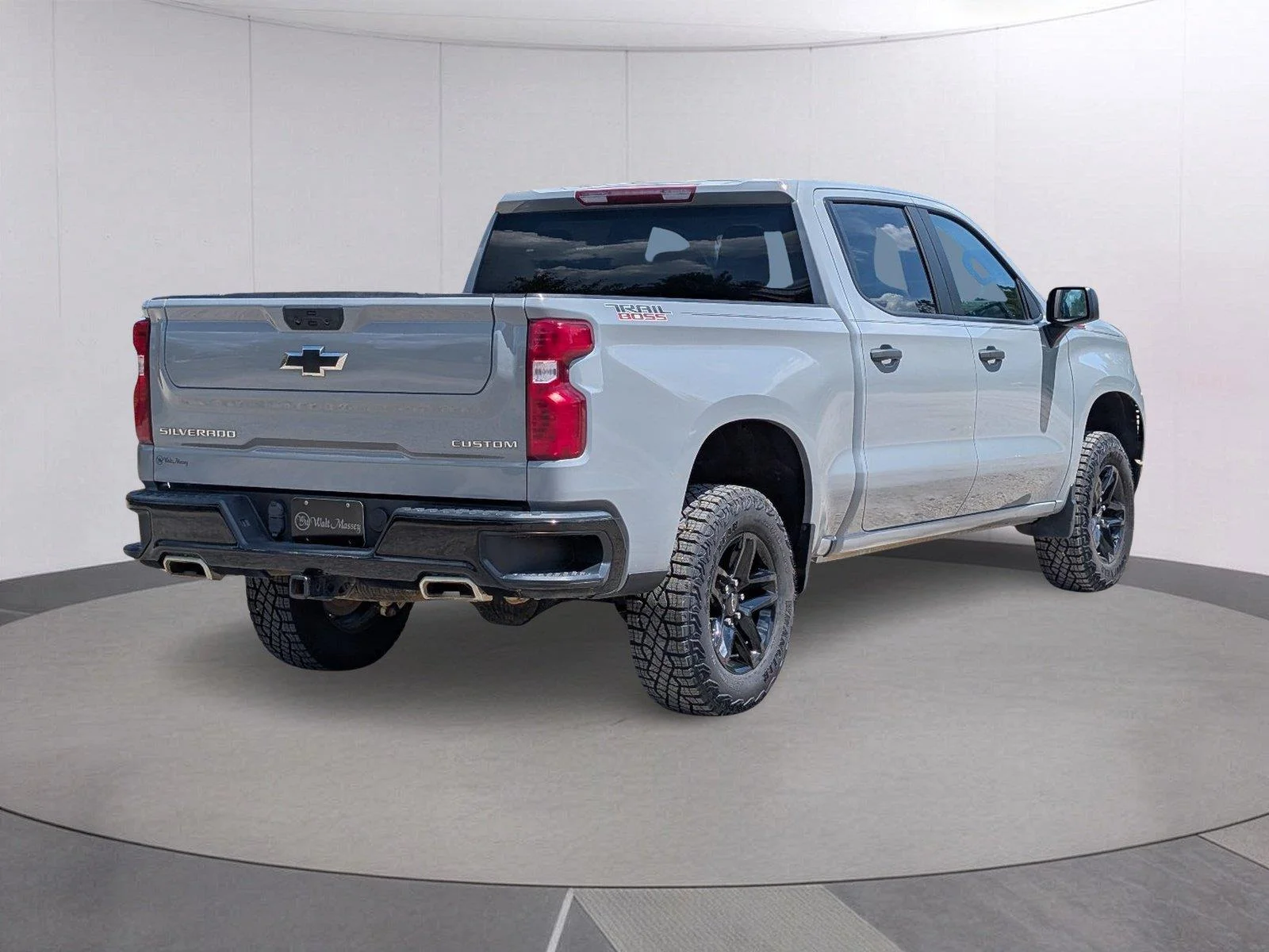 Used 2025 Slate Gray Metallic Chevrolet Custom Trail Boss image 7