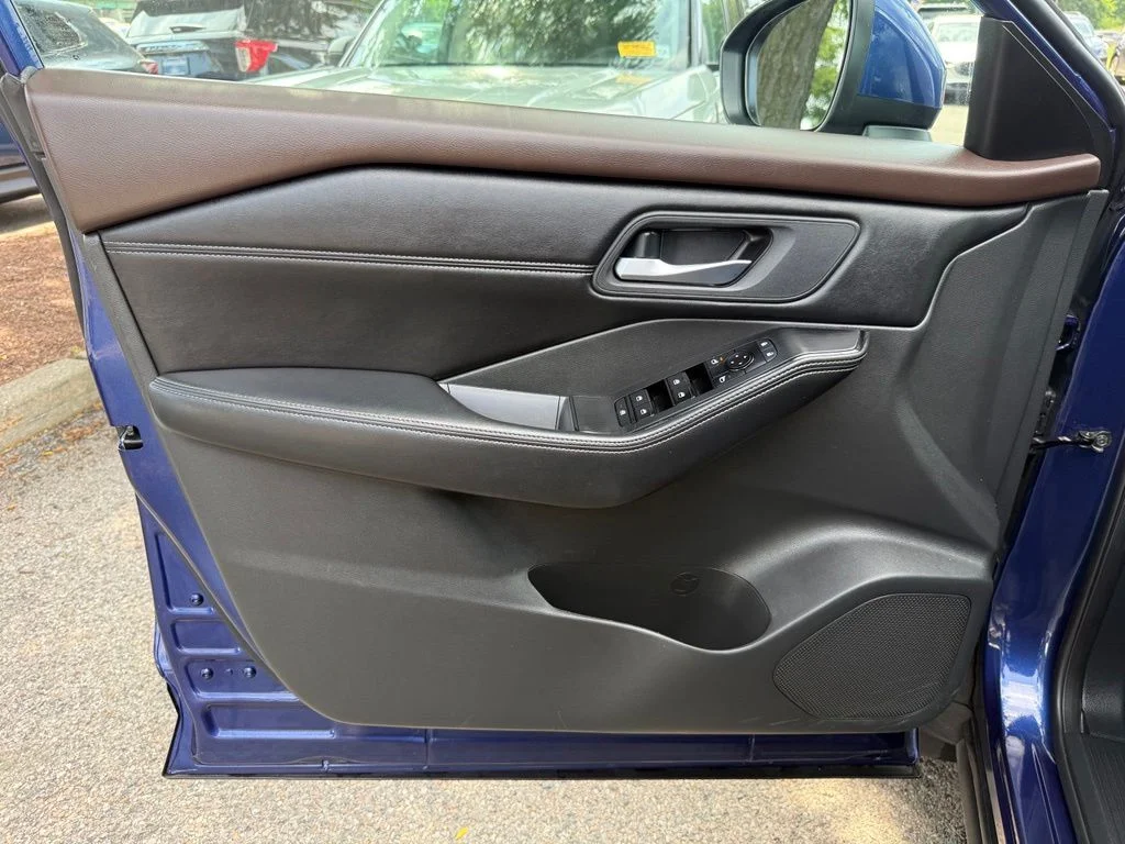 Used 2023 Blue Nissan SV image 24