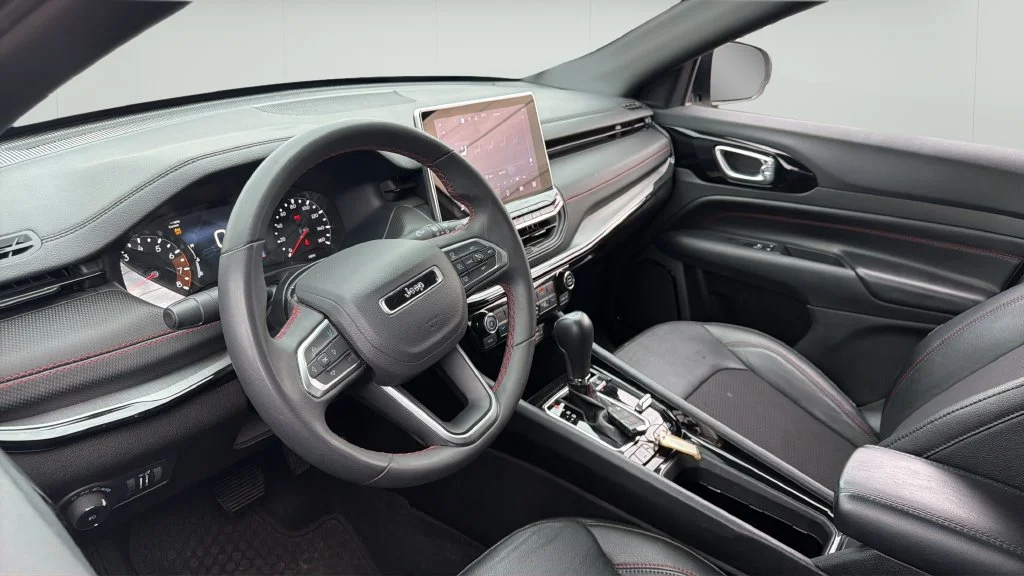 2025 Jeep Compass Trailhawk - Photo 16