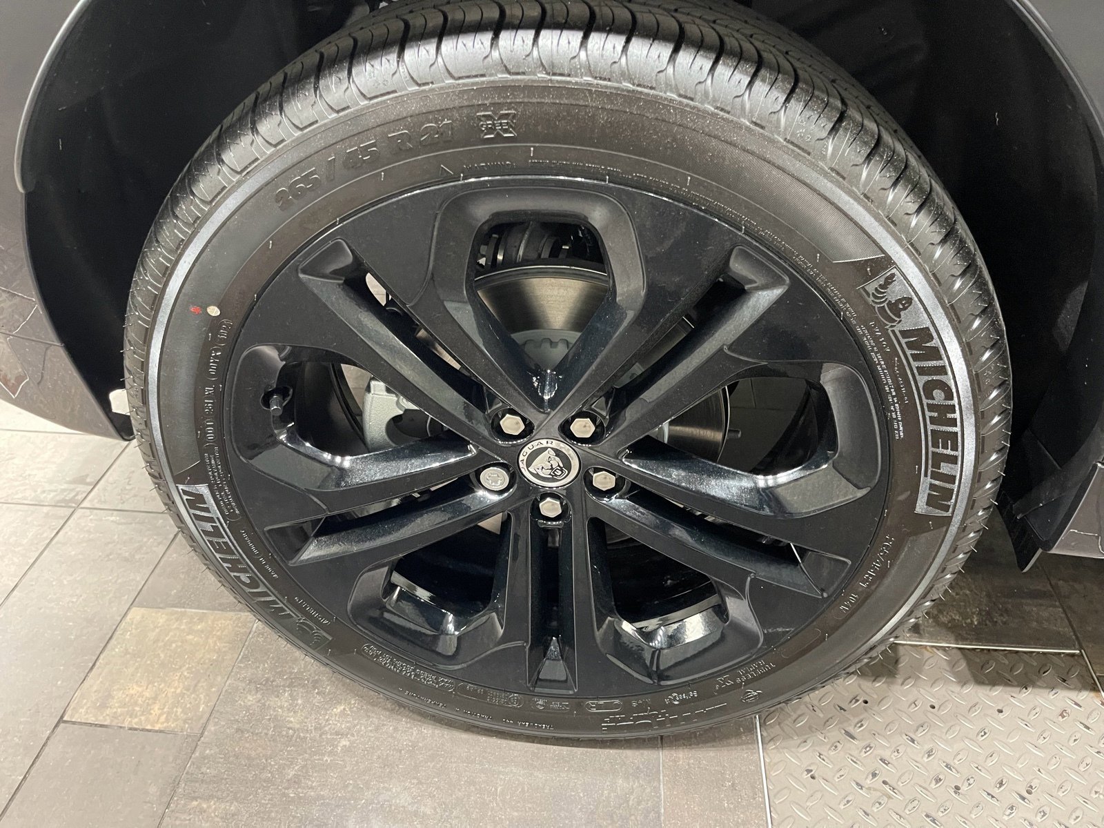 2026 Jaguar F-Pace R-Dynamic S - Photo 14