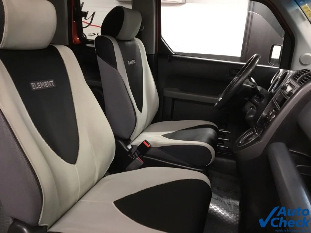 Used 2005 Orange Honda LX image 30