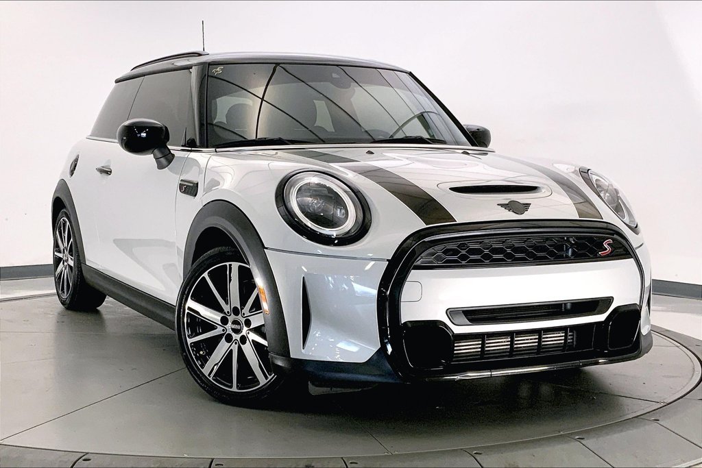 Certified Used 2023 White Silver MINI Signature image 32