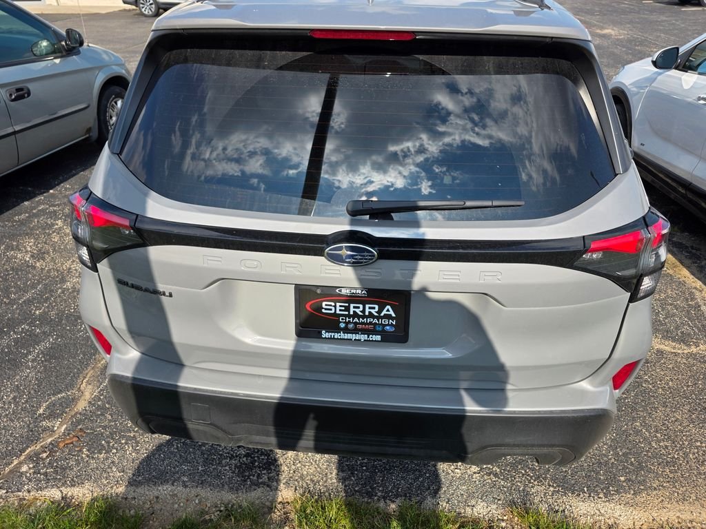 Used 2026 River Rock Pearl Subaru Premium image 4