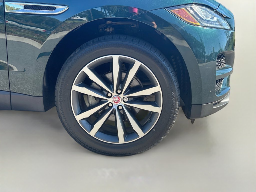 Used 2018 British Racing Green Metallic Jaguar 25t Prestige image 8