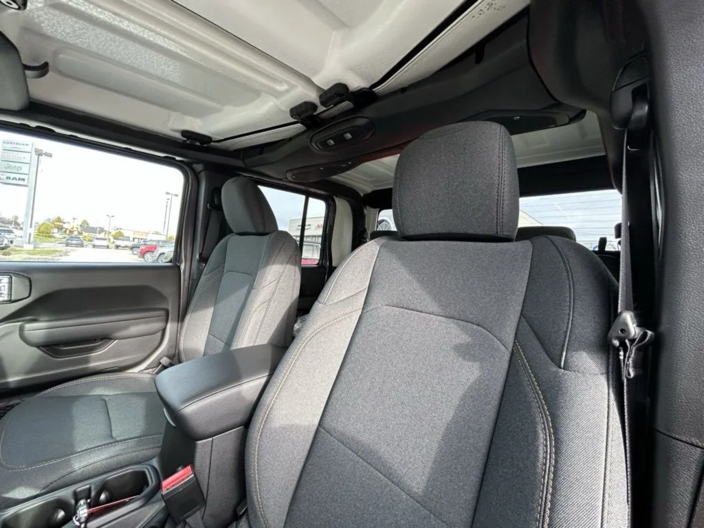 2026 Jeep Gladiator Sport S - Photo 11