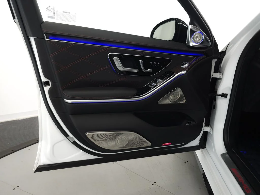 Certified Used 2024 MANUFAKTUR Moonlight White Metallic Mercedes-Benz S 63 E AMG® image 5