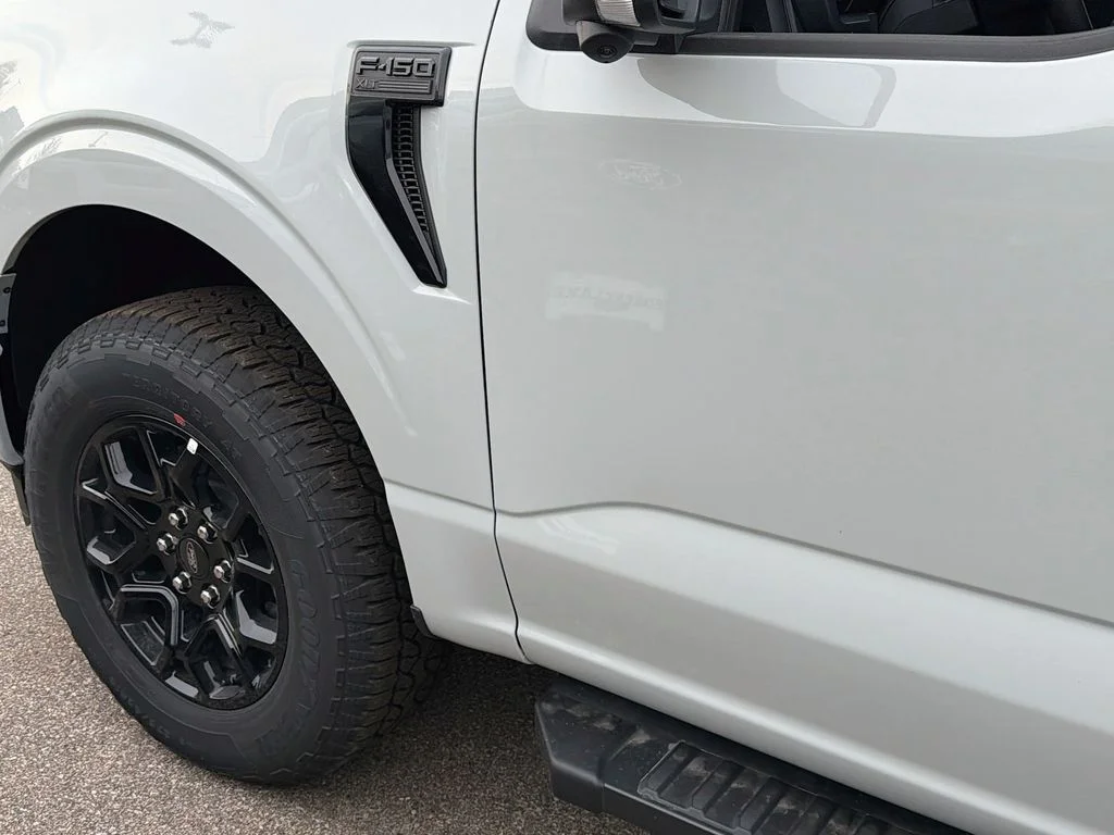New 2026 Avalanche Ford XLT image 12