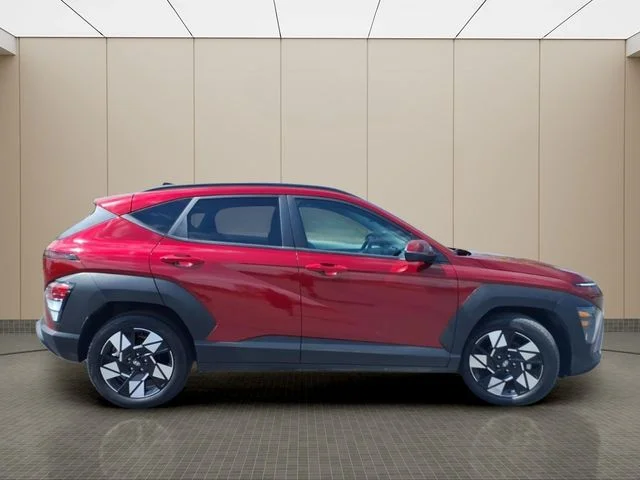 Used 2025 Red Hyundai SEL image 7