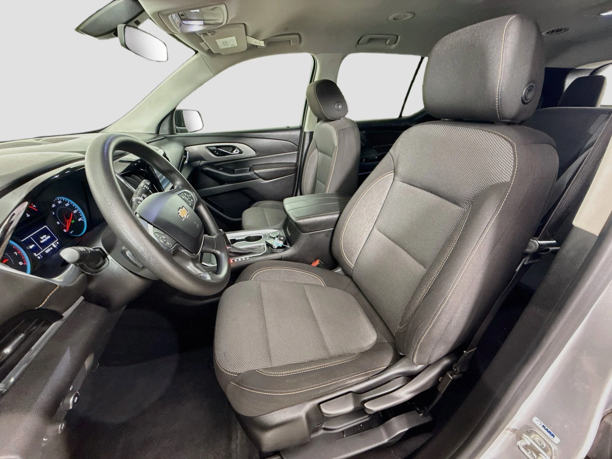 Used 2019 SILVER ICE METALLIC Chevrolet LS image 22