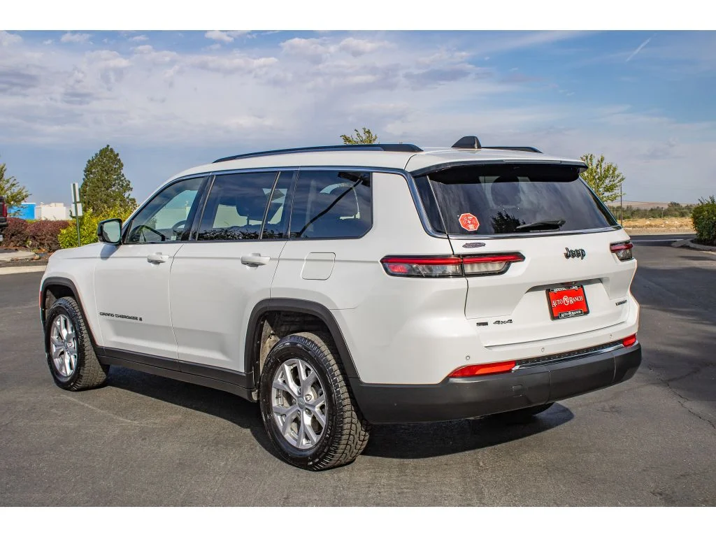 Used 2021 Bright White Clearcoat Jeep Limited image 6