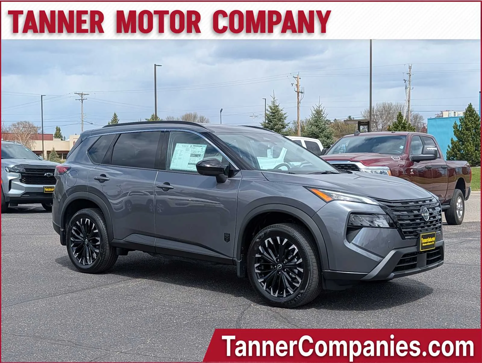 2026 Nissan Rogue Dark Armor AWD's photo