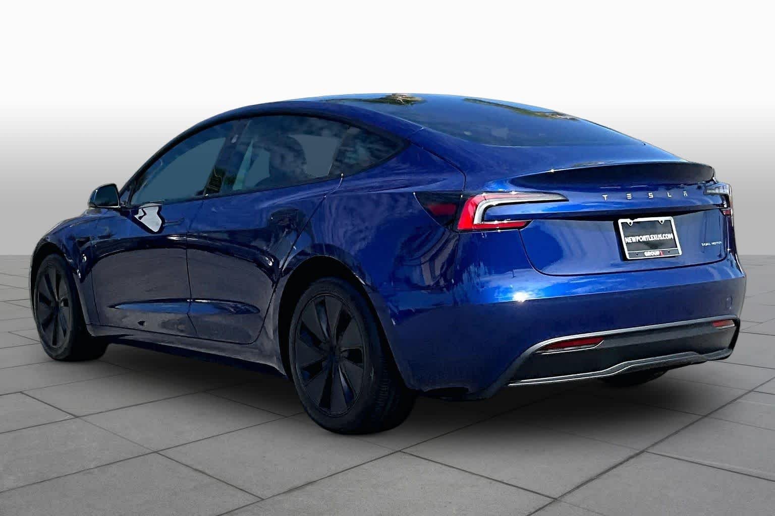 Used 2024 Deep Blue Metallic Tesla Long Range image 10