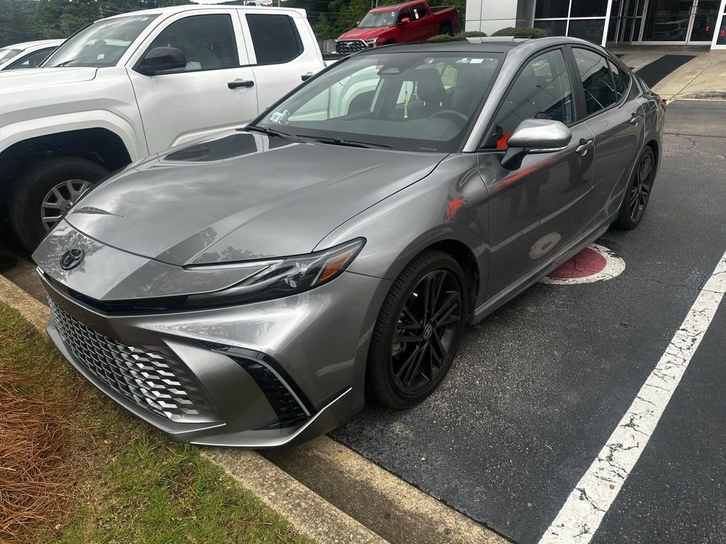 2025 Toyota Camry XSE Hybrid's photo