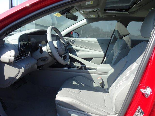 2025 Hyundai Elantra SEL - Photo 9