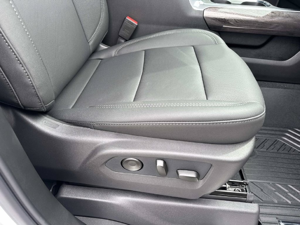 2026 Chevrolet Silverado 1500 LTZ - Photo 13