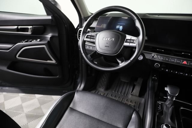 2024 Kia Telluride S - Photo 24