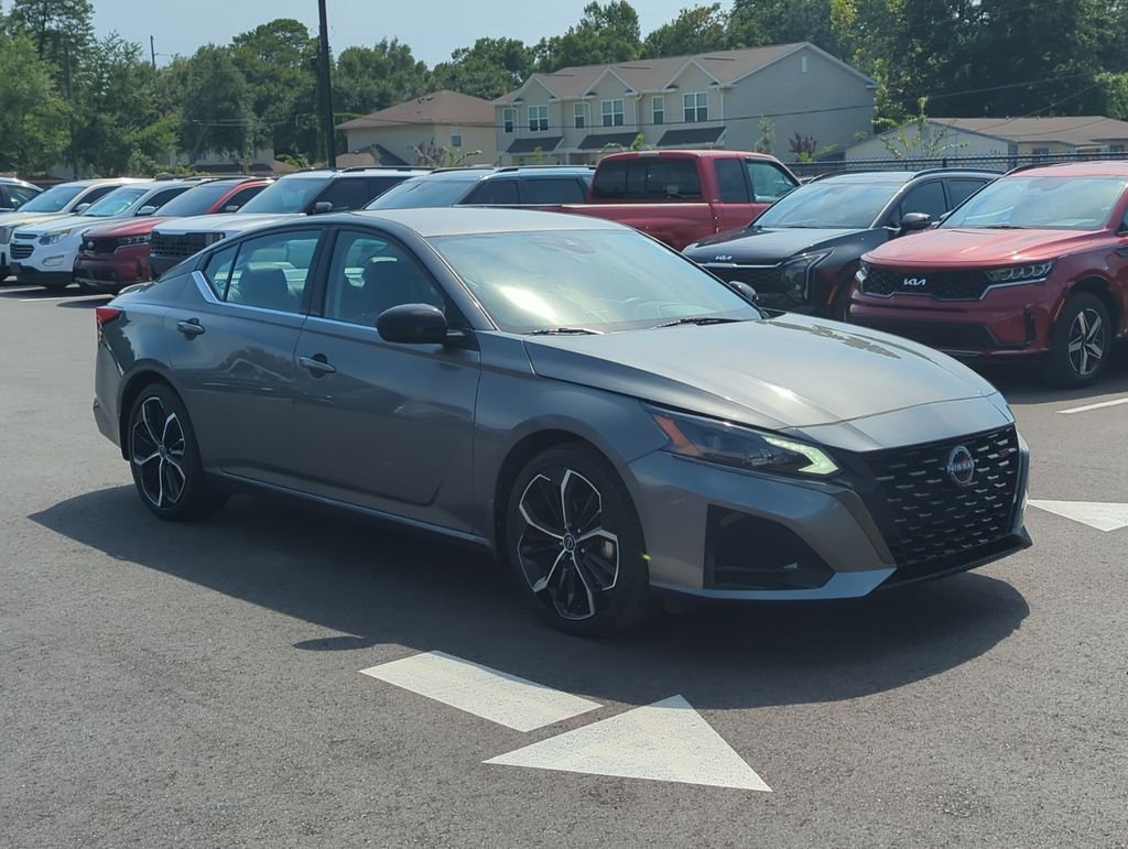 Used 2024 Gray Nissan 2.5 SR image 9