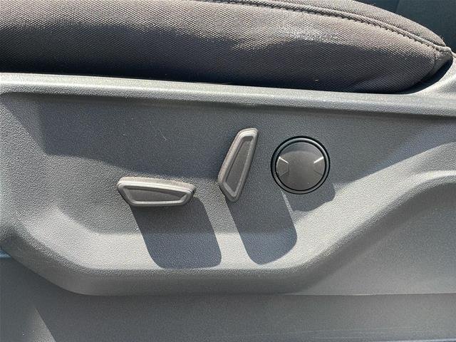 New 2026 Iconic Silver Metallic Ford XLT image 48