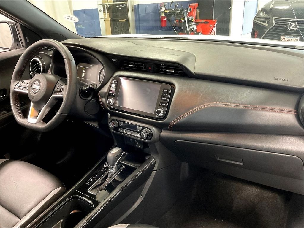 Used 2023 White Nissan SR image 14