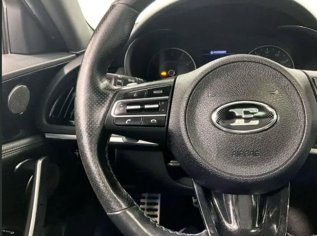Used 2020 Gray Kia GT-Line image 23