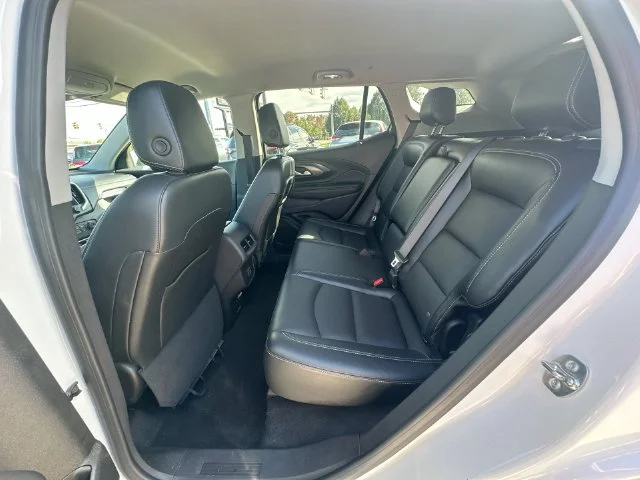 Used 2024 White GMC SLT image 28