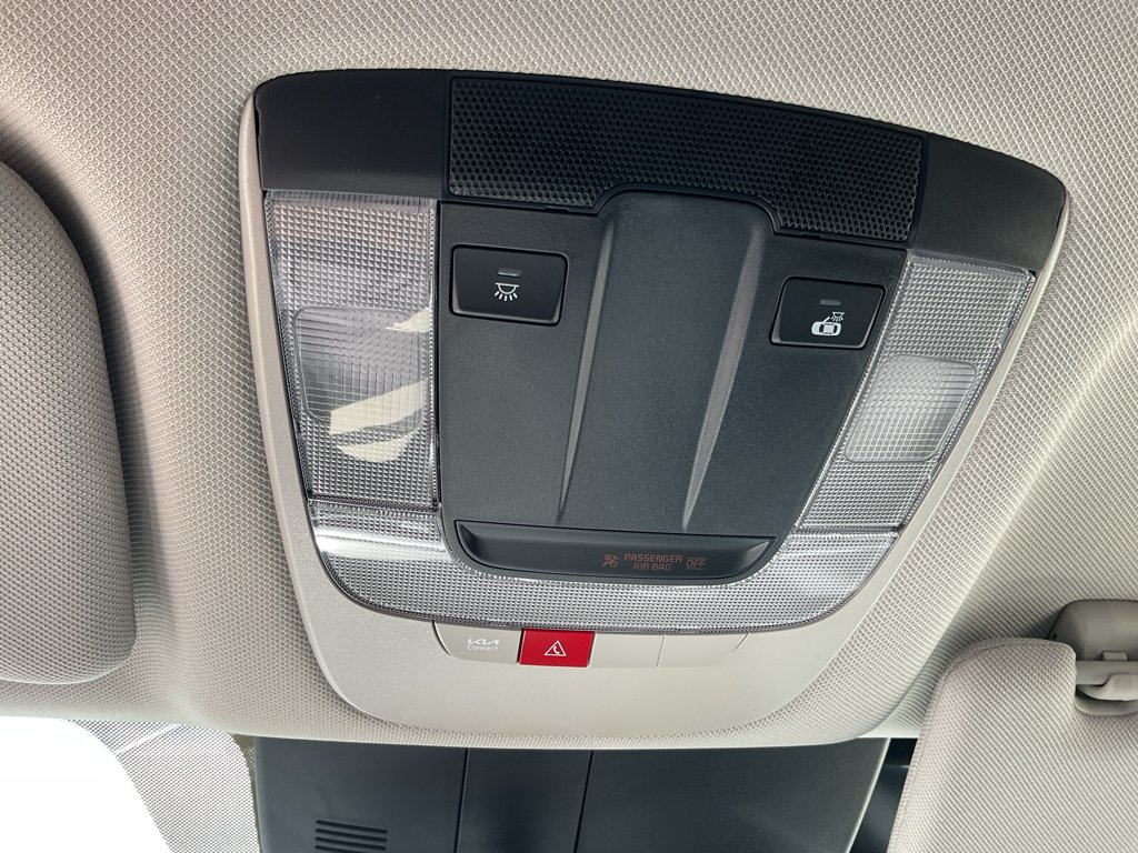 Used 2026 Whi Kia LX image 26
