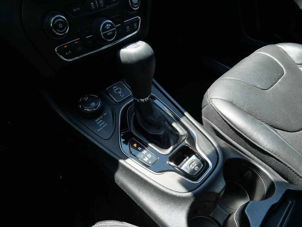 Certified Used 2021 White Jeep Limited image 26