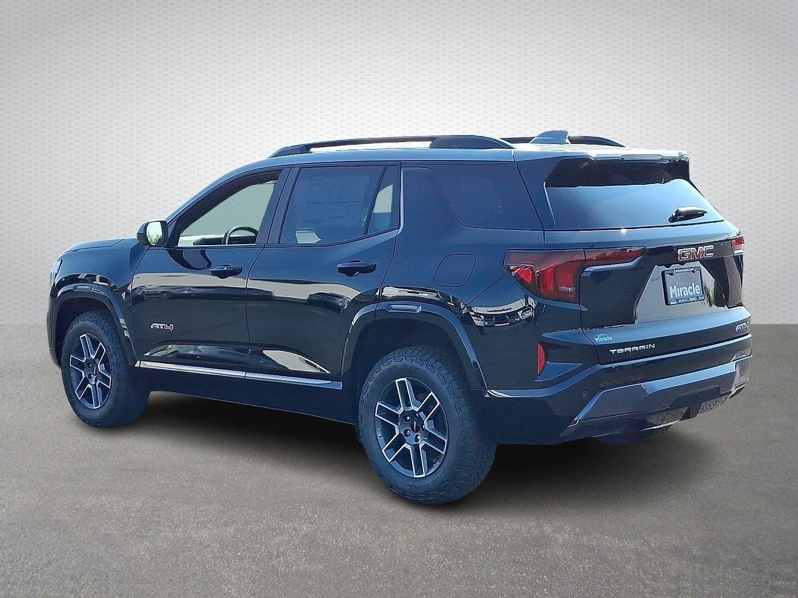 2026 GMC Terrain AT4 - Photo 4