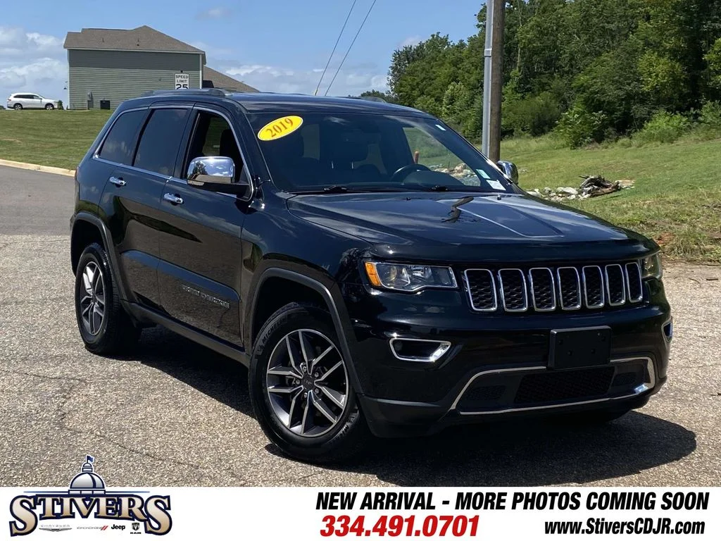 Used 2019 Black Jeep Limited image 36